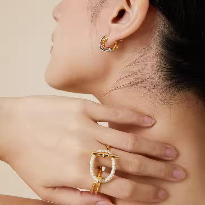 Double Buckle Ring