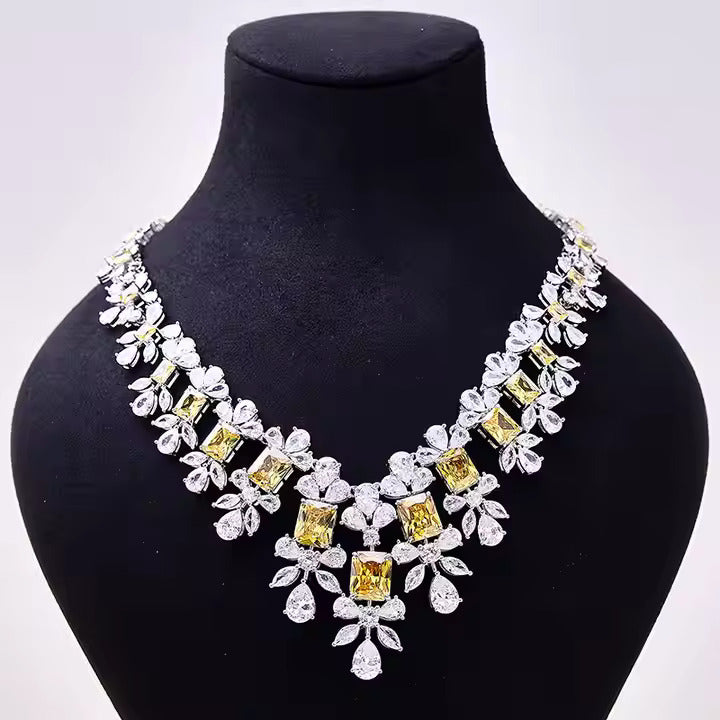 Sunlit_necklace